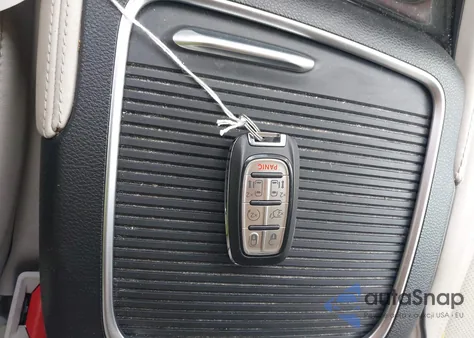 2021 Chrysler Pacifica Limited Awd из США, поврежденный, VIN 2C4RC3GG8MR600117